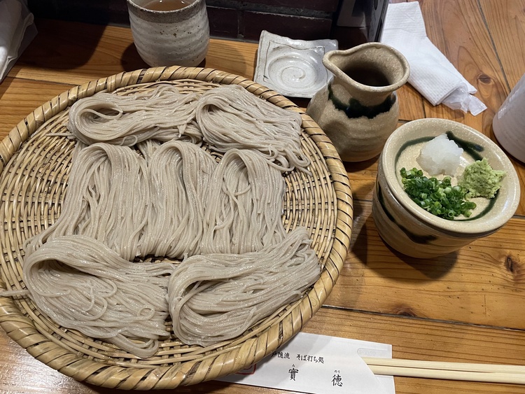 水の如き喉越しの戸隠そばのお店｢實徳(みのり)｣