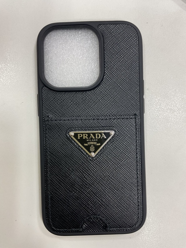 プラダ　iPhoneケース