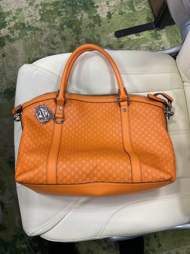 グッチ　ショルダー付き　バッグ